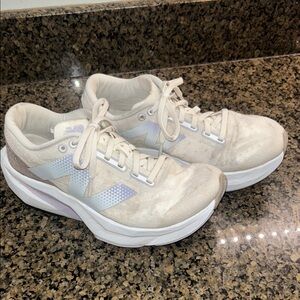 New Balance Women's White and Cream Athletic Shoes